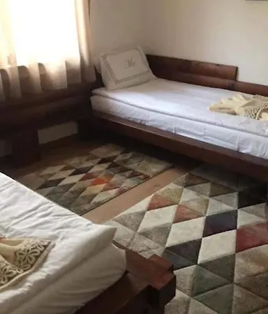 къща кедъра близо до море, планина и езеро فيلة *
